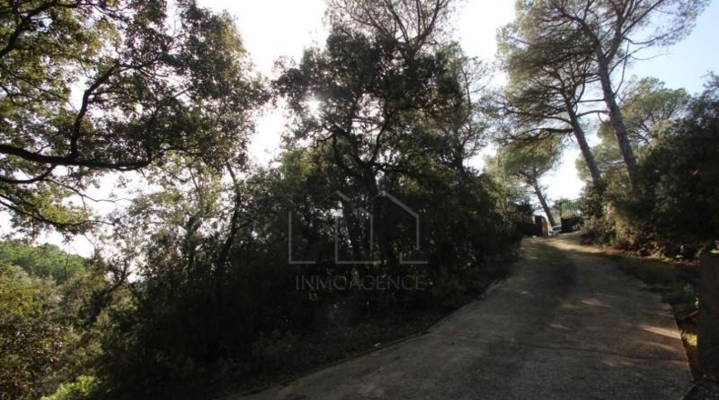 Barcelona - Tarrasa - 10000m2