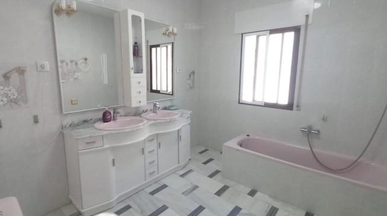 Almeria - Somontín - 424m2