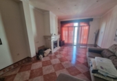 Дом с участком на продажу в городе San Bartolomé de la Torre Фото