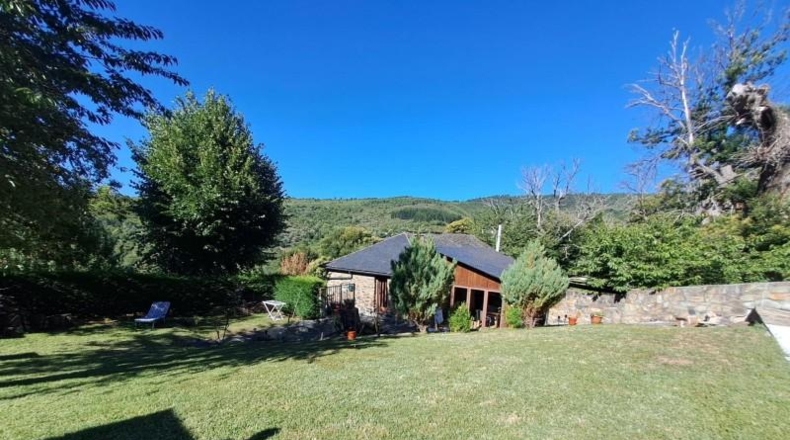 Leon - Vega de Espinareda - 774m2