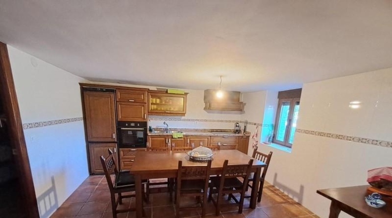 Leon - Vega de Espinareda - 774m2