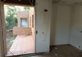 Отдельно стоящий дом с участком на продажу в городе Castellar del Vallès Фото