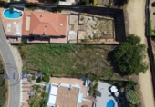 Участок с постройкой на продажу в городе Calella Фото