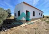 Загородный дом с участком на продажу в городе Torreorgaz Фото