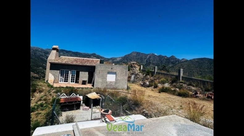 Granada - Almuñécar - 13700m2