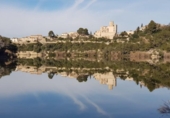 Дом с участком на продажу в городе Castellet Фото