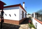 Xalet independent amb terreny en venda a la España, Villaverde del Río, ref.: TR265623 foto