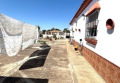 Xalet independent amb terreny en venda a la España, Villaverde del Río, ref.: TR265623 foto