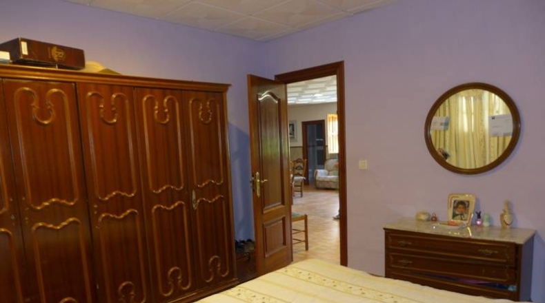 Córdoba - Baena - 1084m2