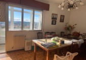 Отдельно стоящий дом с участком на продажу в городе Lalín Фото