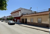 Chalet independiente con terreno en venta en la España, Las Cabezas de San Juan, ref: TR245439 foto