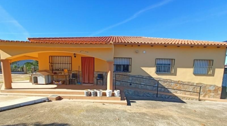 Badajoz - Alburquerque - 25000m2