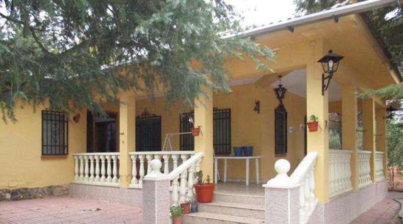 Ciudad Real - Valdepeñas - 2200m2