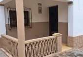 Дом с участком на продажу в городе Brenes Фото