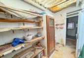 Отдельно стоящий дом с участком на продажу в городе Dénia Фото