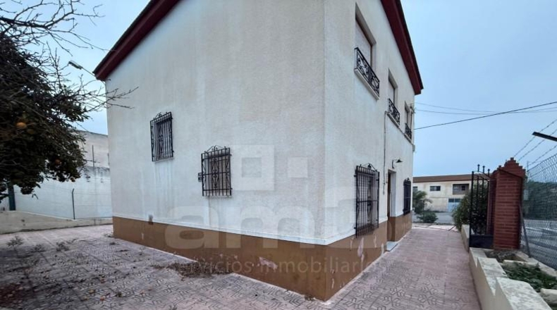 Almería - Antas - 700m2