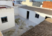 Дом с участком на продажу в городе Chiclana de la Frontera Фото