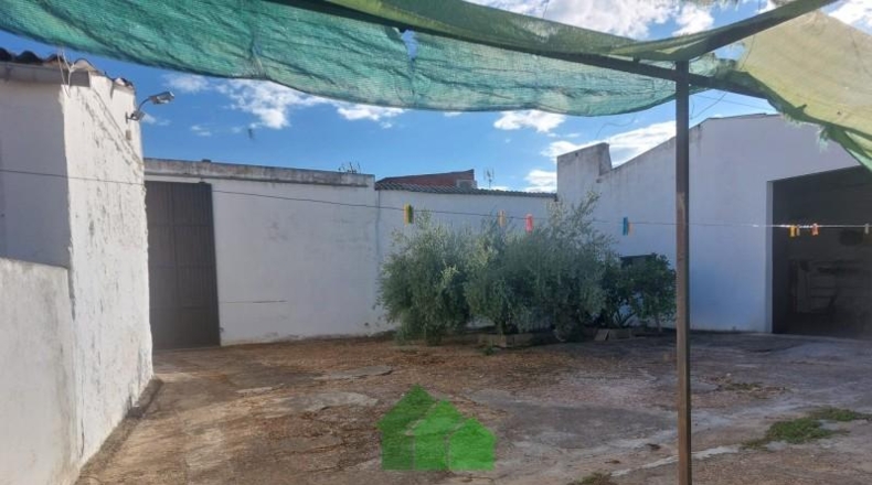 Badajoz - Puebla de la Calzada - 707m2