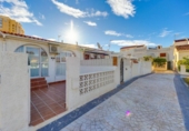 Chalet independiente con terreno en venta en la España, Torrevieja, ref: TR377900 foto