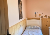 Загородный дом с участком на продажу в городе Бадахос Фото