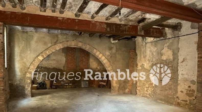 Барселона - Igualada - 452m2