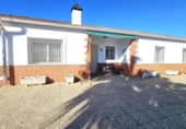 Xalet independent amb terreny en venda a la España, Villaviciosa de Córdoba, ref.: TR244111 foto