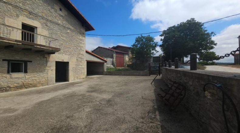 Burgos - Viergol - 562m2