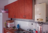 Отдельно стоящий дом с участком на продажу в городе Los Alcázares Фото