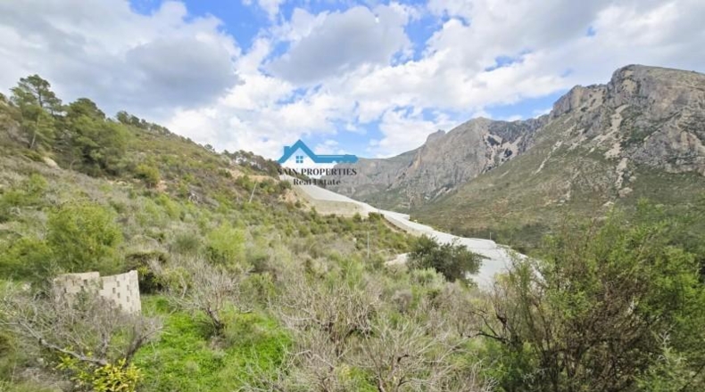 Аликанте - Callosa de Ensarriá - 14887m2