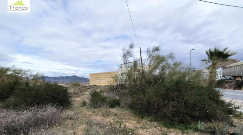 Almeria - Urbanización Hispanidad - 3200m2