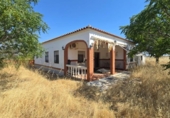 Xalet independent amb terreny en venda a la España, Alcaracejos, ref.: TR349740 foto