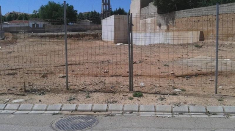 Albacete - Fuensanta - 3300m2