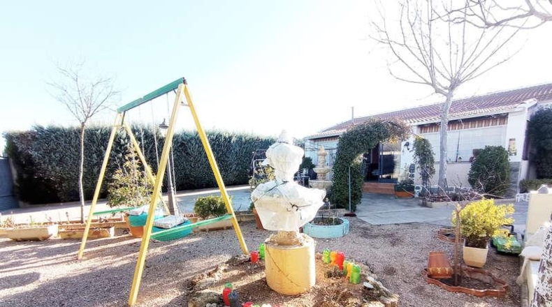 Ciudad Real - Valdepeñas - 905m2