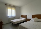 Chalet independiente con terreno en venta en la España, Corullón, ref: TR148935 foto