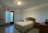 Chalet independiente con terreno en venta en la España, Corullón, ref: TR148935 foto