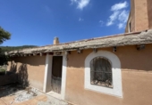 Xalet independent amb terreny en venda a la España, Relleu, ref.: TR149101 foto