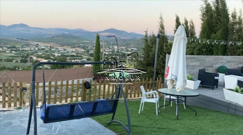 Córdoba - Lucena - 2000m2