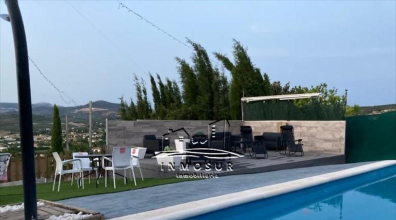 Córdoba - Lucena - 2000m2
