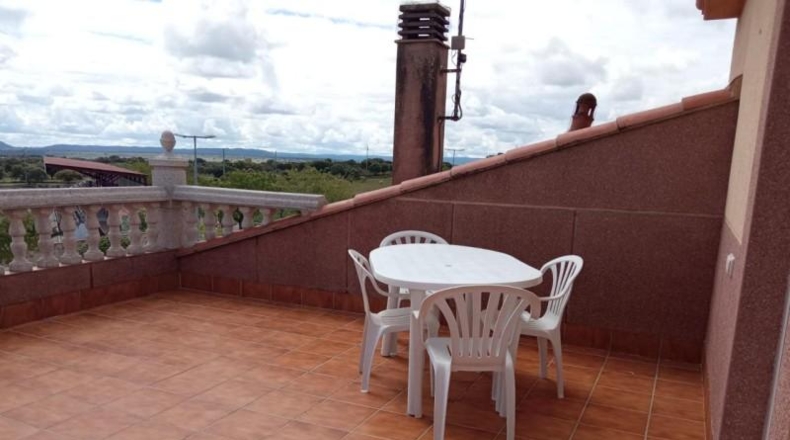 Cáceres - Malpartida de Plasencia - 277m2