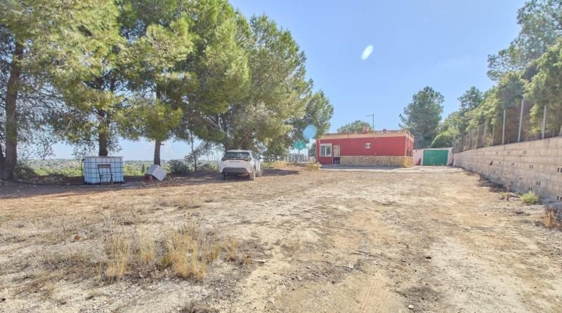 Valencia - Monserrat - 3778m2