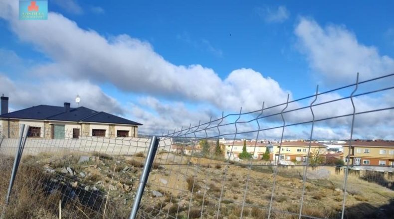 Ávila - Ávila - 766m2