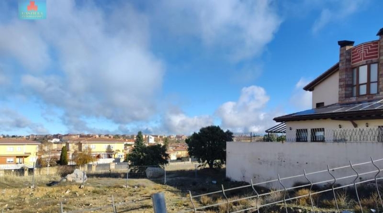 Ávila - Ávila - 766m2