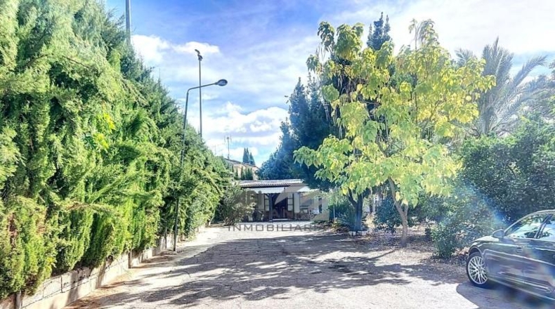 Córdoba - Lucena - 1500m2
