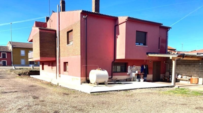 Leon - Mansilla Mayor - 590m2