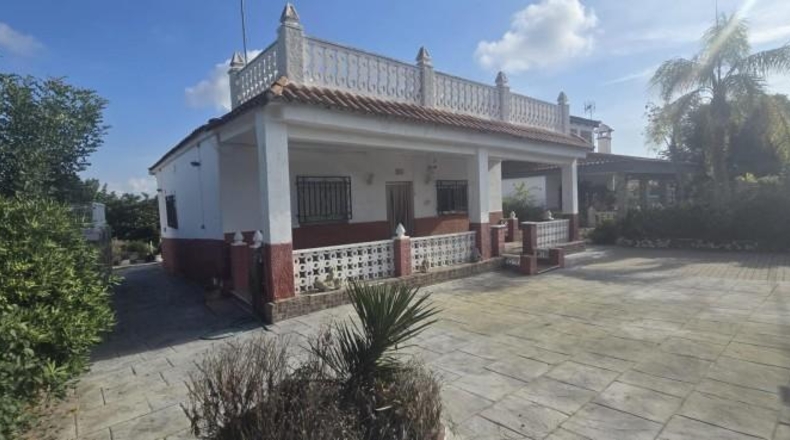 Валенсия - Villamarchante - 830m2