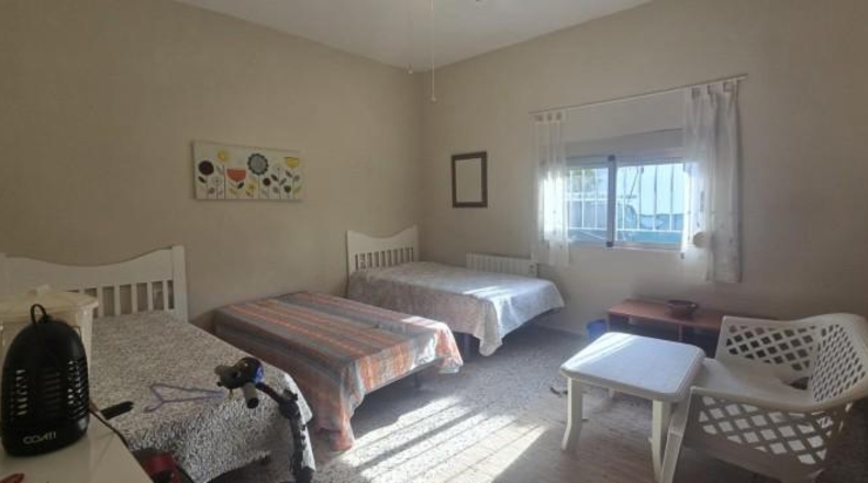 Валенсия - Villamarchante - 830m2