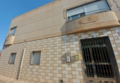 Дом с участком на продажу в городе Адра Фото