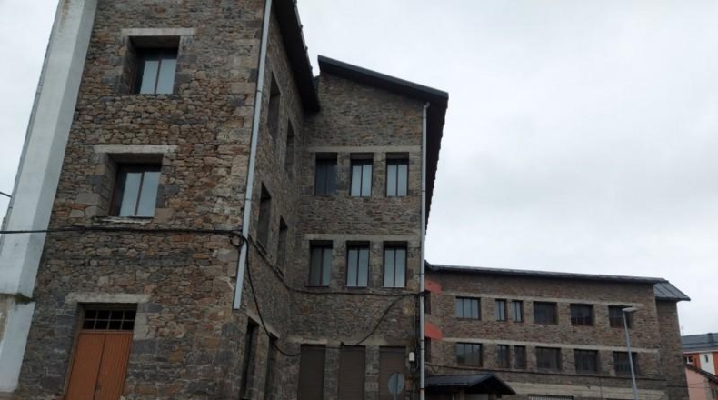 León - Villablino - 2600m2