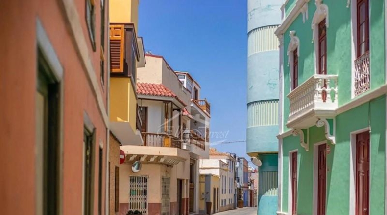 Santa Cruz de Tenerife - Guía de Isora - 8945m2