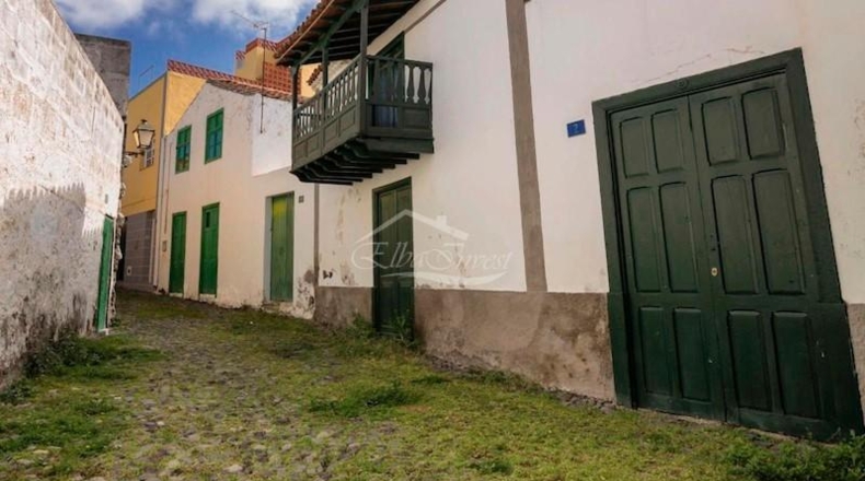 Santa Cruz de Tenerife - Guía de Isora - 8945m2